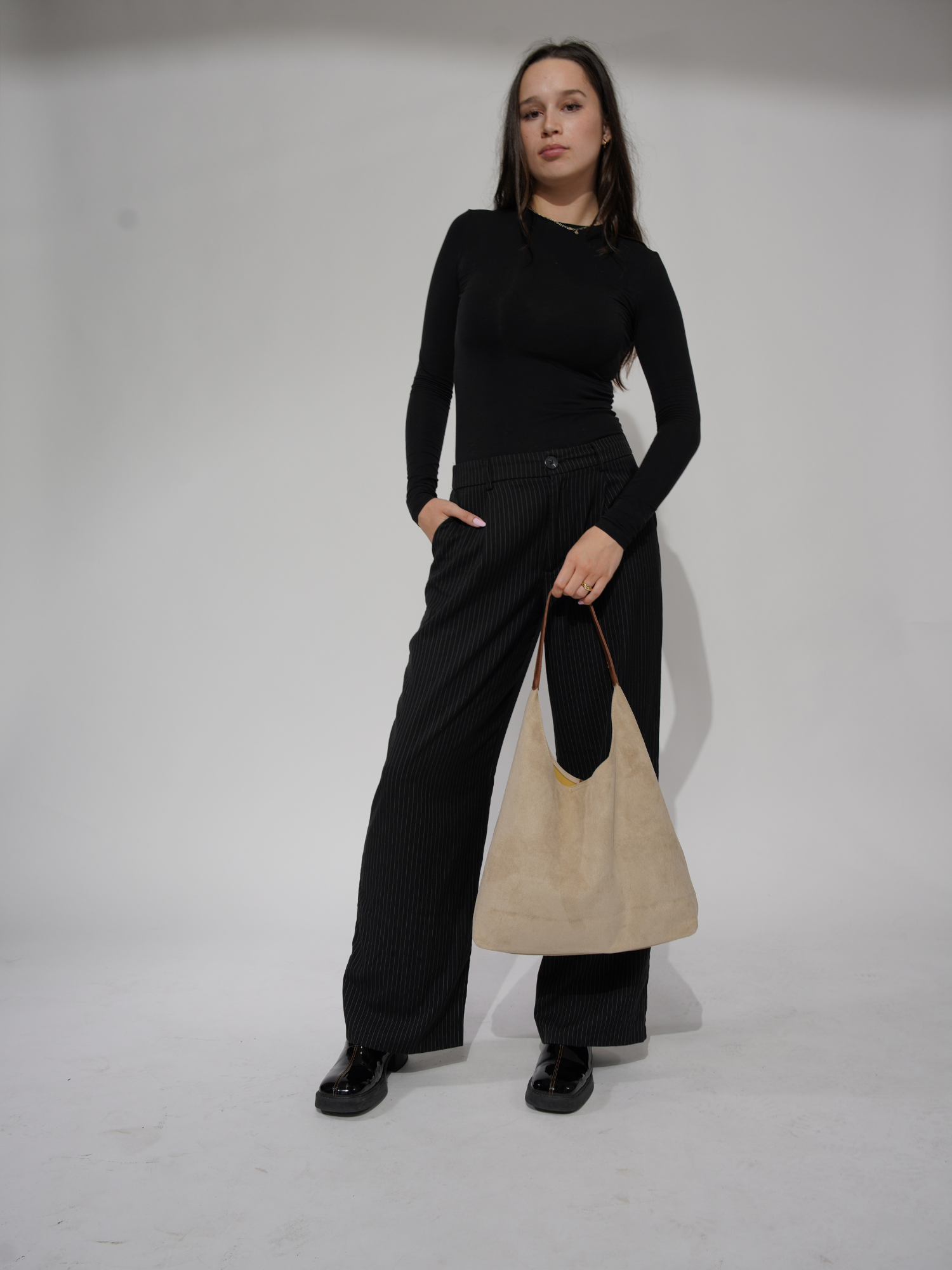 Timeless Leather Tote for Everyday Use