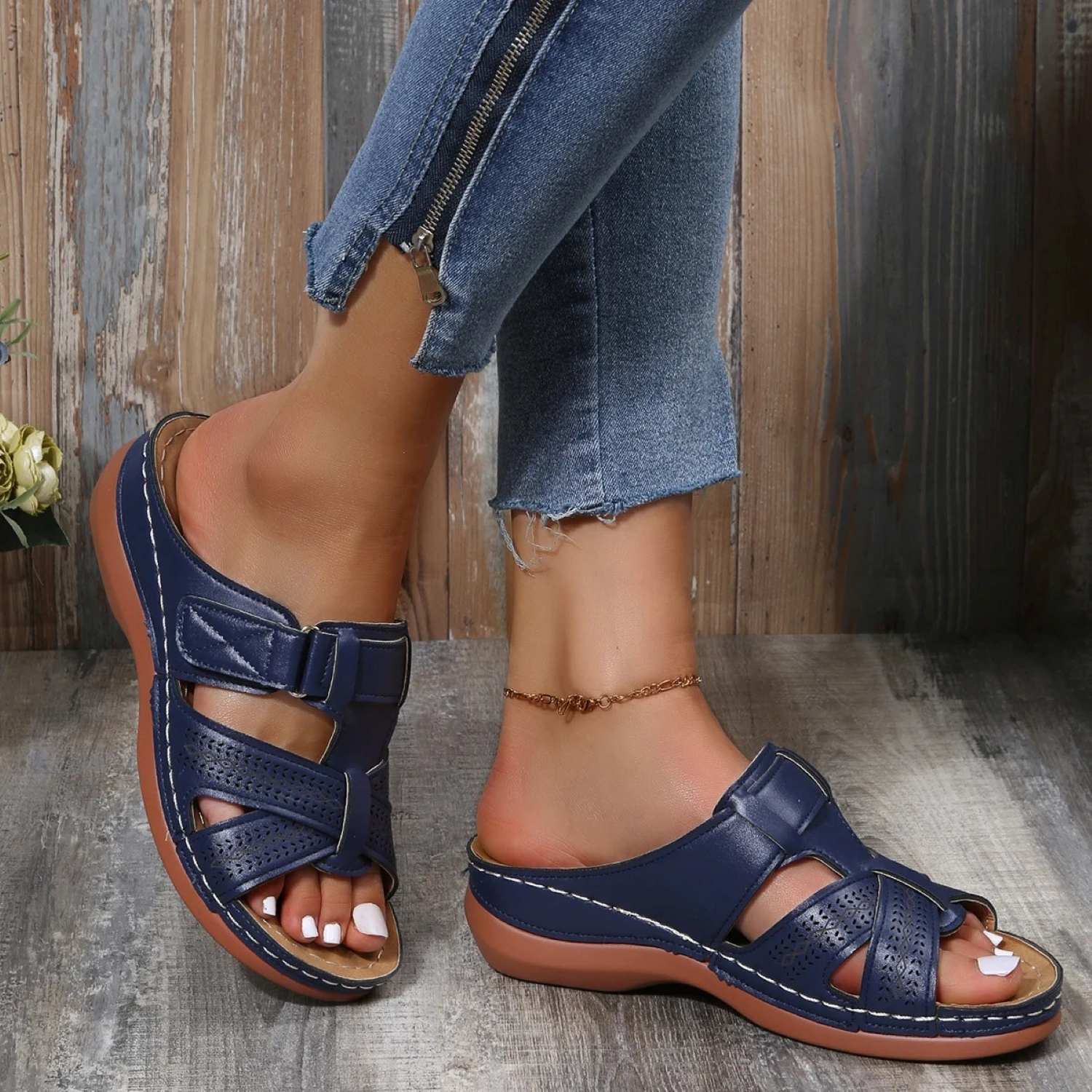 Women's Open-Toe Sandal Footwear