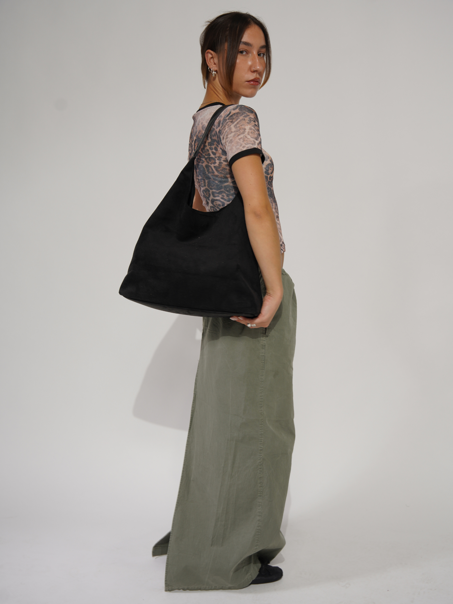 Timeless Leather Tote for Everyday Use