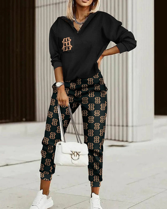 Chic and Cozy Women's Tracksuit