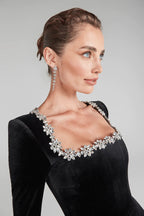 Emilia - Sophisticated Velvet Dress Featuring a Square Neckline