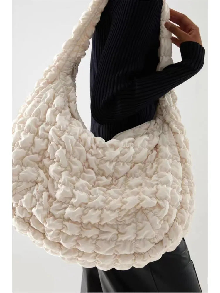 Down Shoulder Bag – Your Ideal Travel Companion!